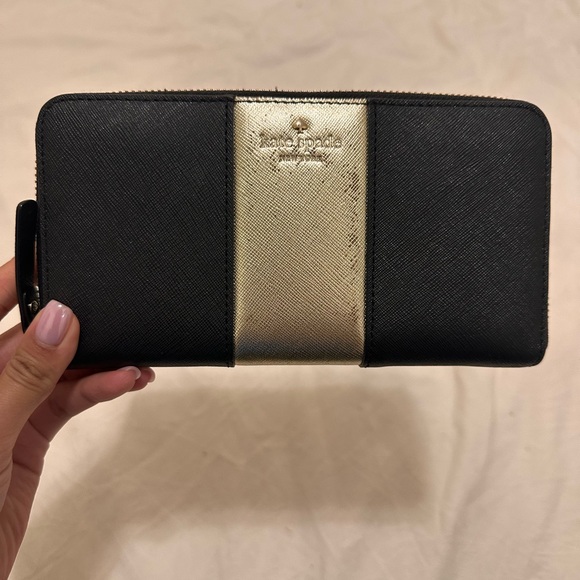 Kate Spade Large Continental Wallet - Picture 1 of 3
